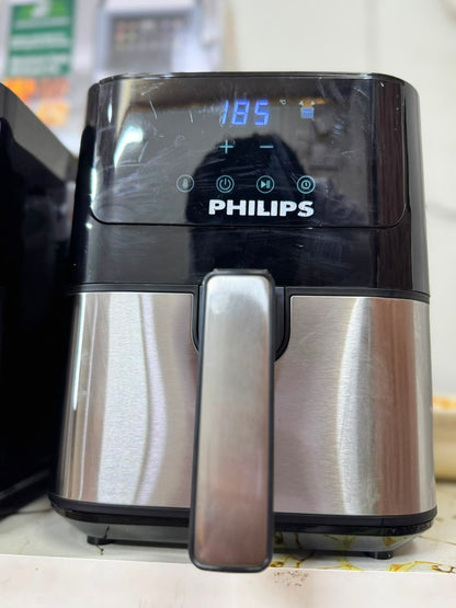 Philips Essential MasterChef Air Fryer 5L - front view